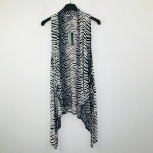 Isabella Rodriguez Women's Large Cardigan Vest Grey Animal Print Open NWT BC19